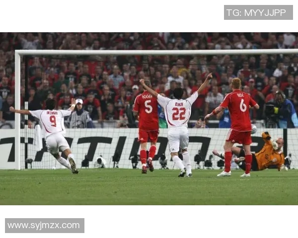 聚焦足球球星2号展现赛场激情与荣耀书写不灭传奇